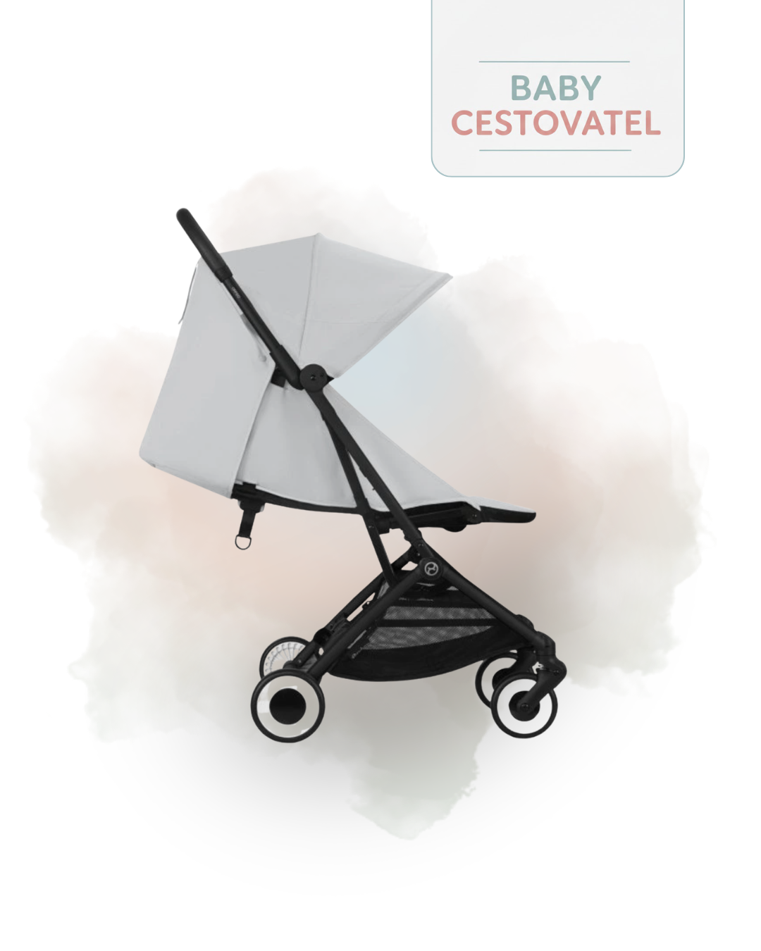 Boční pohled na světle šedý cestovní kočárek Cybex Orfeo se vzpřímenou opěrkou zad na jemném akvarelovém pozadí – Baby cestovatel.