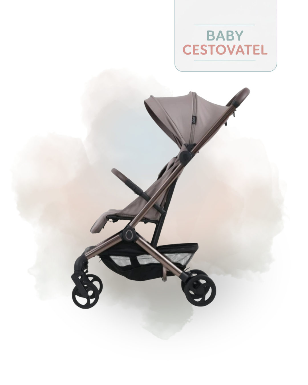 Boční pohled na pískový cestovní kočárek Egg Sky se vzpřímenou polohou sedadla na jemném akvarelovém pozadí – Baby cestovatel.