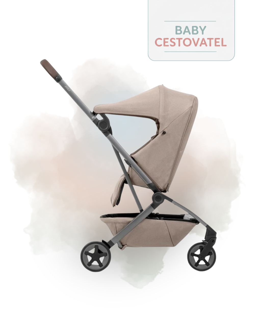 Boční pohled na pískový cestovní kočárek Joolz Aer 2 NEST TO SEAT na jemném akvarelovém pozadí – Baby cestovatel.