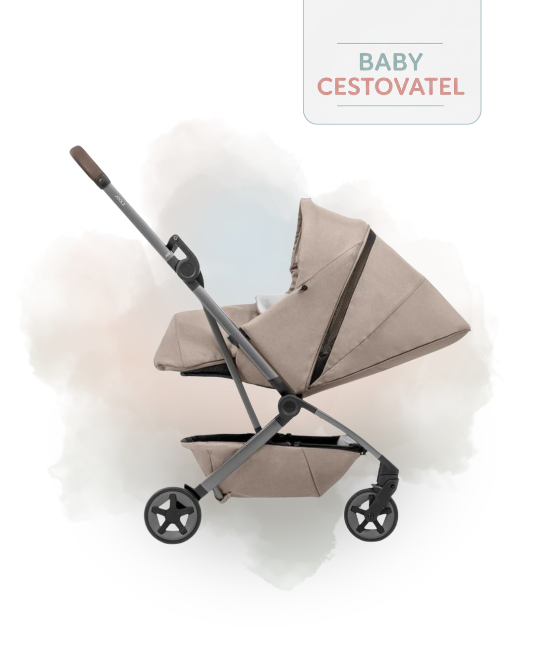 Boční pohled na pískový cestovní kočárek Joolz Aer 2 NEST TO SEAT v konfiguraci s hnízdečkem pro miminko a plně rozloženou stříškou – Baby cestovatel.